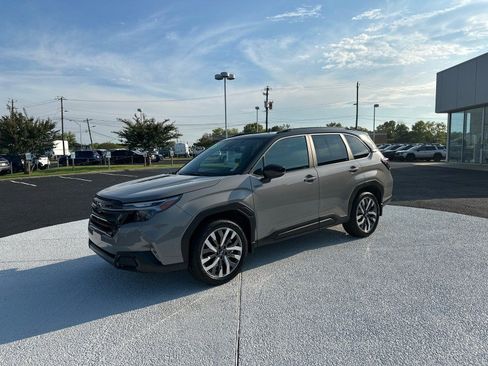 Used 2026 Subaru Forester Touring w/ Touring Hybrid Package AWD/4WD image 3