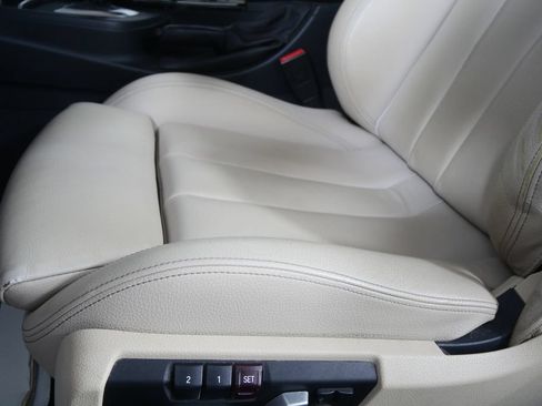 Used 2017 BMW 430i xDrive Convertible AWD/4WD image 10
