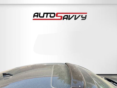 Used 2024 Ford Expedition XLT RWD image 4