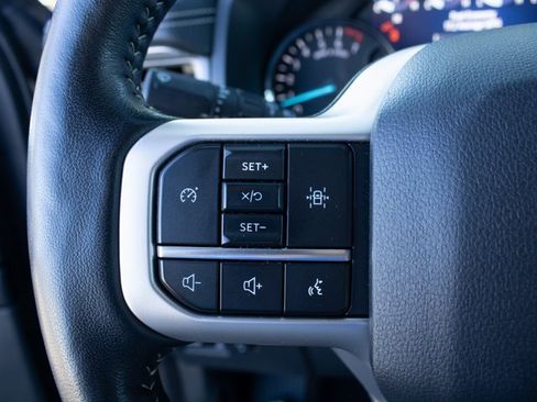 Used 2024 Ford Expedition XLT image 10