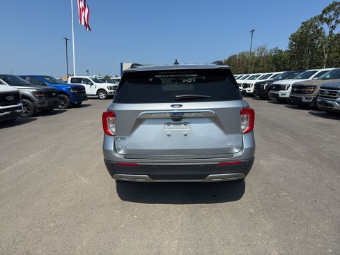 Certified 2022 Ford Explorer XLT w/ Equipment Group 202A AWD/4WD image 6