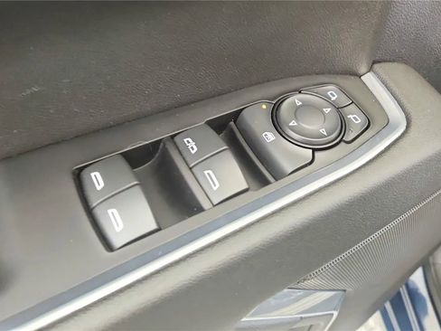 Used 2023 Chevrolet Silverado 1500 LT image 30