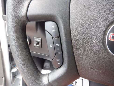 Used 2023 GMC Savana 2500 w/ Driver Convenience Package image 16