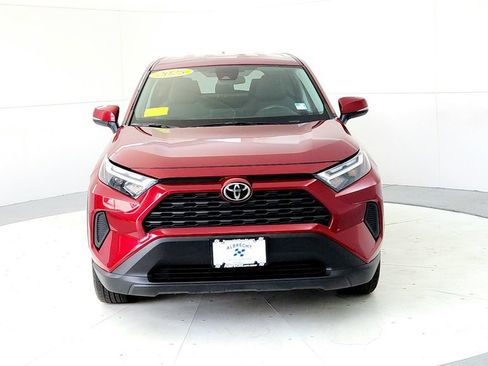 Used 2025 Toyota RAV4 LE AWD/4WD image 8