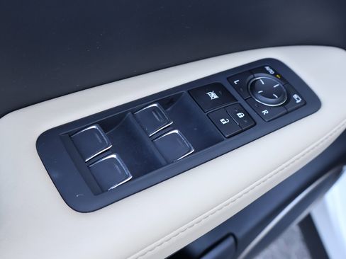 Used 2021 Lexus RX 450hL AWD w/ Premium Package image 16