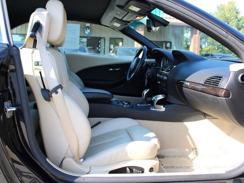 Used 2009 BMW 650i Convertible image 24
