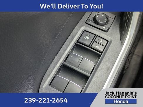Used 2020 Toyota RAV4 XSE AWD/4WD image 27