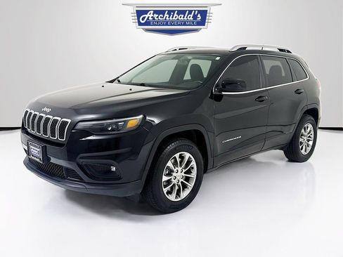 Used 2019 Jeep Cherokee Latitude Plus image 3