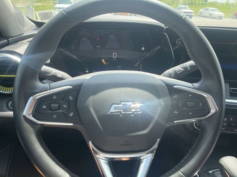 Used 2024 Chevrolet Trax ACTIV w/ Sunroof Package FWD image 9
