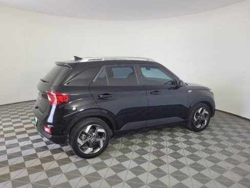Used 2021 Hyundai Venue SEL w/ Premium Package FWD image 10