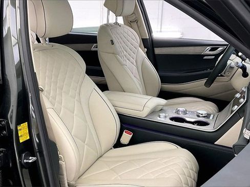 Used 2025 Genesis GV80 3.5T Prestige image 7