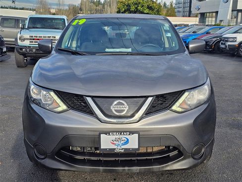 Used 2019 Nissan Rogue Sport S w/ Appearance Package image 2