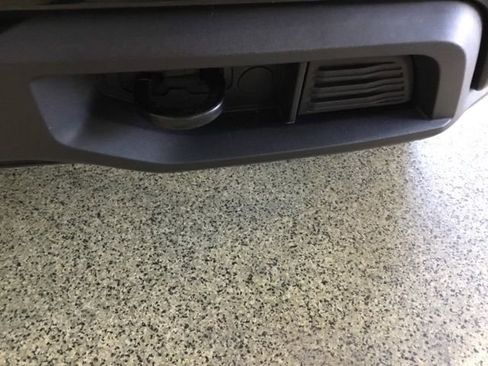 Used 2020 Chevrolet Silverado 1500 Custom w/ Custom Value Package image 8