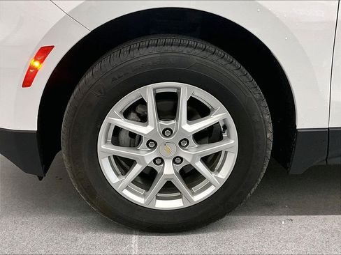 Used 2023 Chevrolet Equinox LT w/ Driver Convenience Package AWD/4WD image 7