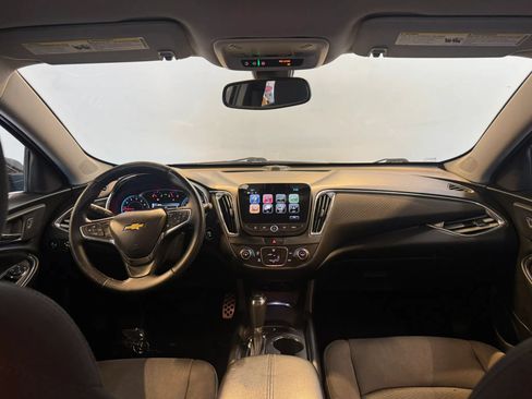 Used 2017 Chevrolet Malibu LT FWD image 10
