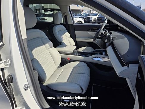 New 2026 Lincoln Nautilus Reserve image 13