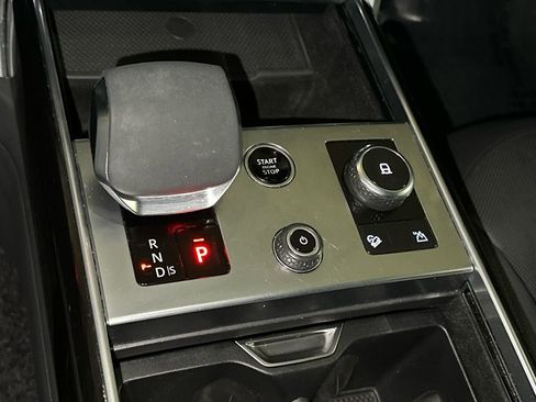Used 2023 Land Rover Range Rover Long Wheelbase SE AWD/4WD image 30