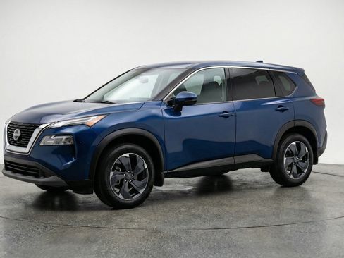 Used 2025 Nissan Rogue SV AWD/4WD image 3