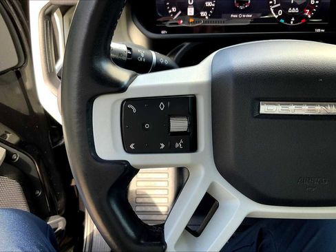 Used 2020 Land Rover Defender 110 S image 22