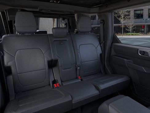 New 2025 Ford Bronco Badlands image 11