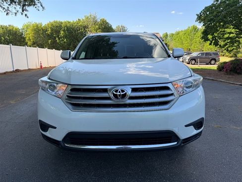 Used 2013 Toyota Highlander FWD image 8