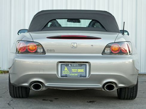 Used 2004 Honda S2000 image 10