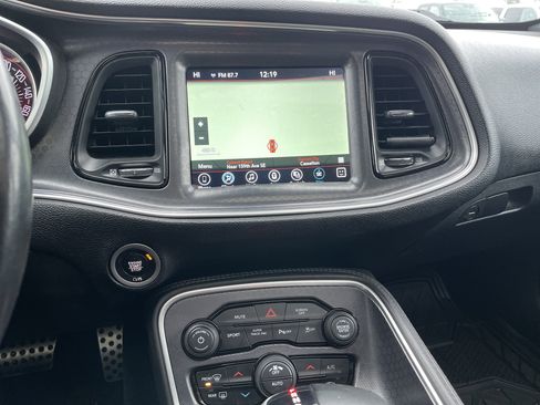 Used 2017 Dodge Challenger GT w/ Driver Convenience Group image 17