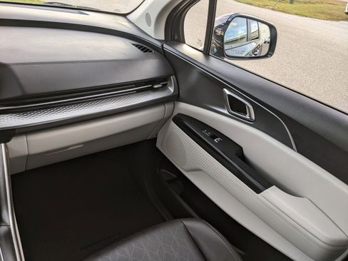 Certified 2024 Kia Carnival LX image 14