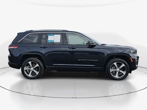Used 2022 Jeep Grand Cherokee Limited 4xe w/ Luxury Tech Group II image 3