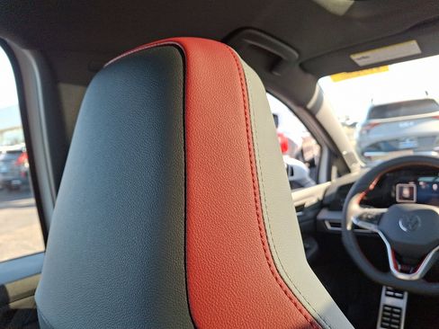 Used 2025 Volkswagen GTI SE image 9