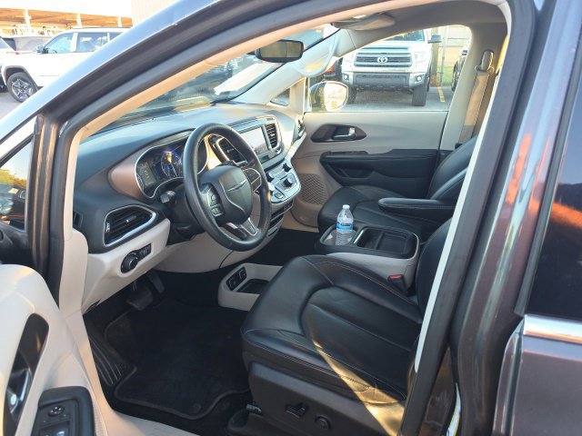 Used 2021 Chrysler Voyager Lxi FWD image 9