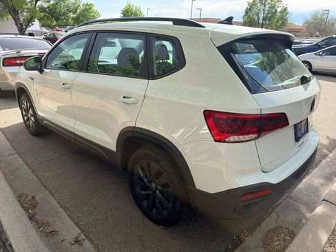 Used 2022 Volkswagen Taos S w/ IQ Drive S Package FWD image 5