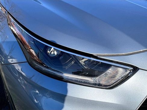 Used 2021 Toyota Highlander XLE image 30