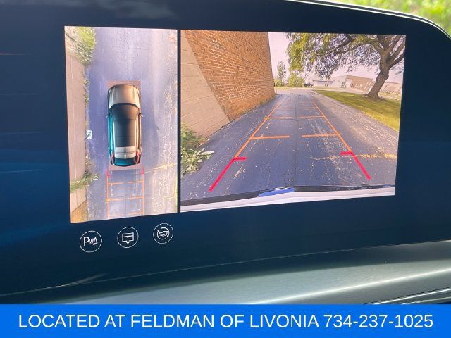 Used 2024 Cadillac Lyriq Sport w/ LPO, Floor Liner Package AWD/4WD image 13