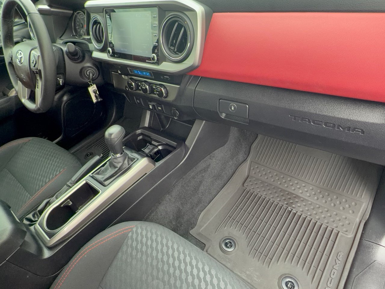Used 2021 Toyota Tacoma SR5 RWD image 31