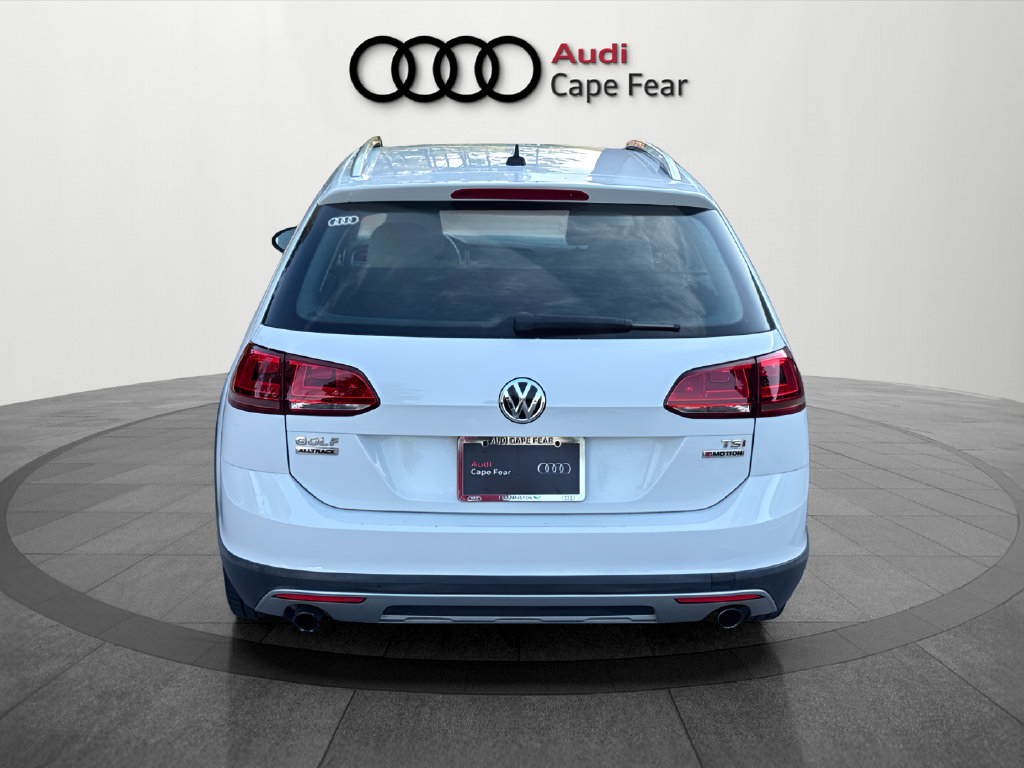 Used 2017 Volkswagen Golf Alltrack AWD/4WD image 5