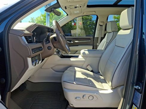 Used 2021 GMC Yukon Denali w/ Denali Premium Package AWD/4WD image 13