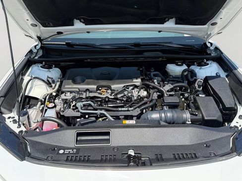 Used 2025 Toyota Camry LE FWD image 9