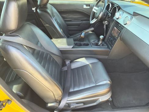 Used 2006 Ford Mustang GT RWD image 12