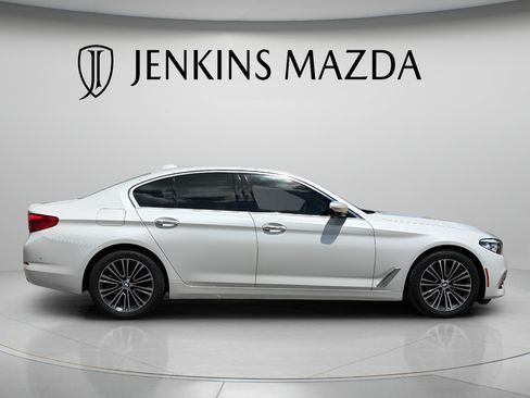 Used 2017 BMW 530i xDrive AWD/4WD image 8
