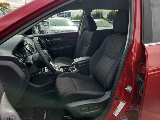 Used 2018 Nissan Rogue SV AWD/4WD image 8