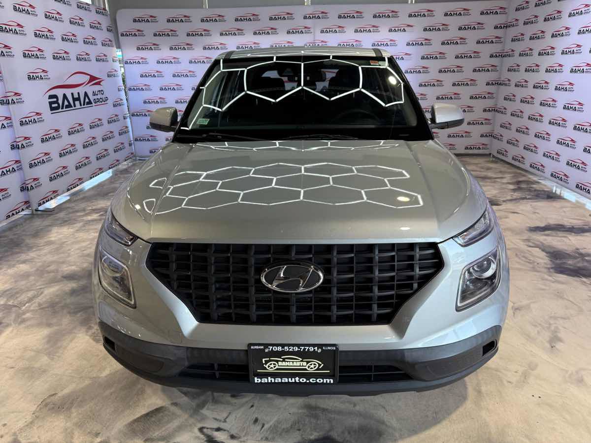 Used 2021 Hyundai Venue SE FWD image 4
