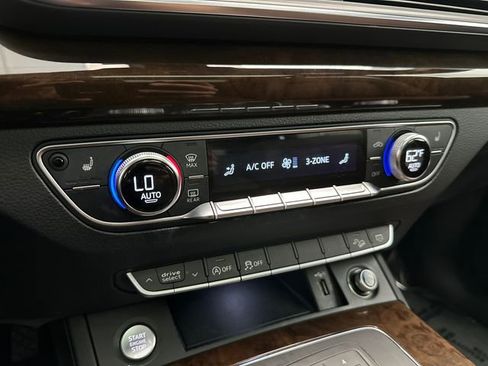 Used 2019 Audi Q5 2.0T Premium w/ Convenience Package AWD/4WD image 23