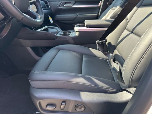 New 2026 GMC Terrain Elevation w/ Elevation Premium Package image 10