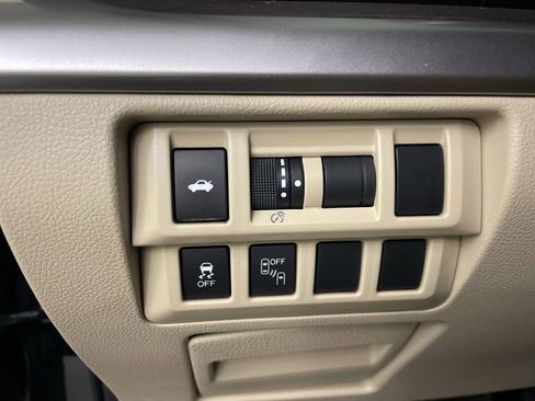 Used 2016 Subaru Legacy 2.5i Limited image 26