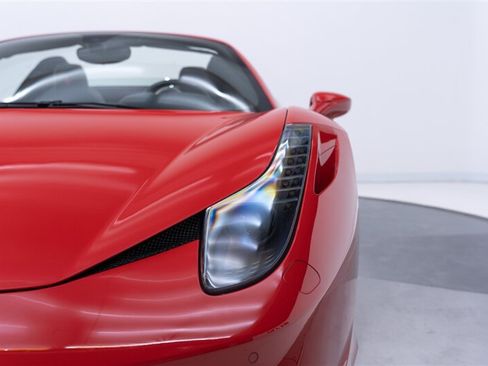 Used 2012 Ferrari 458 Spider RWD image 21
