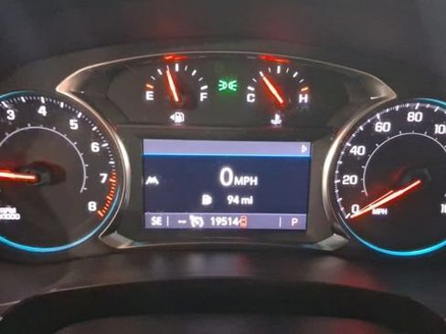 Used 2023 Chevrolet Traverse LT AWD/4WD image 28