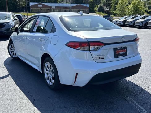 Used 2026 Toyota Corolla LE FWD image 5