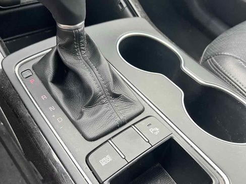 Used 2018 Kia Sorento EX image 11