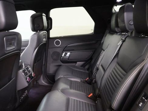 Used 2021 Land Rover Discovery S R-Dynamic image 26